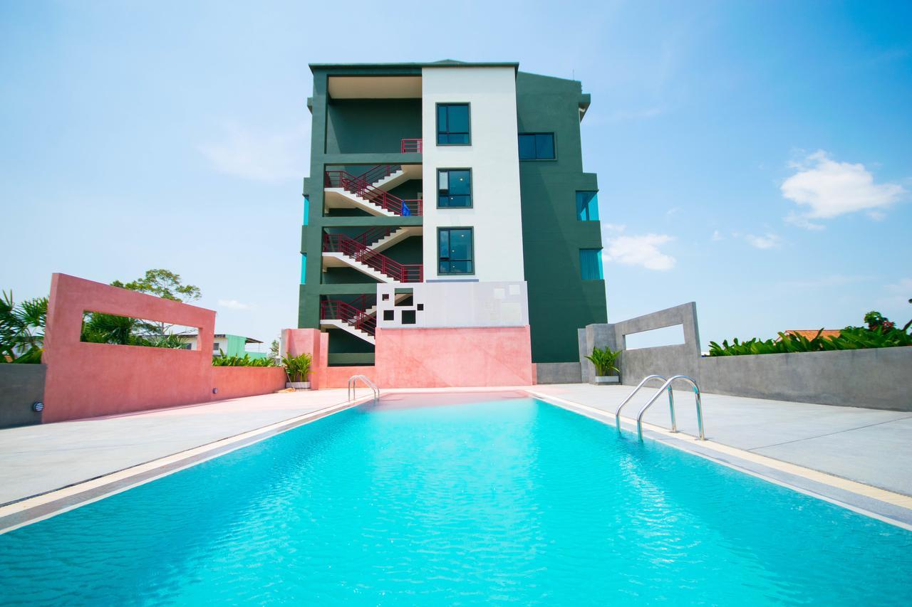 Comet Hotel Surat Thani Eksteriør bilde