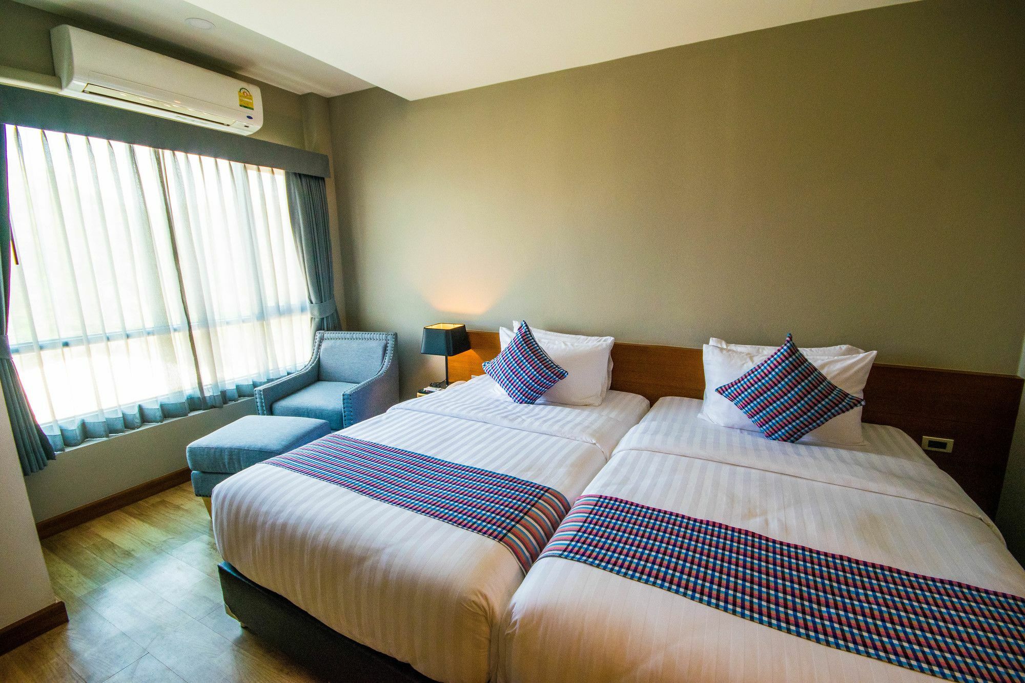 Comet Hotel Surat Thani Eksteriør bilde