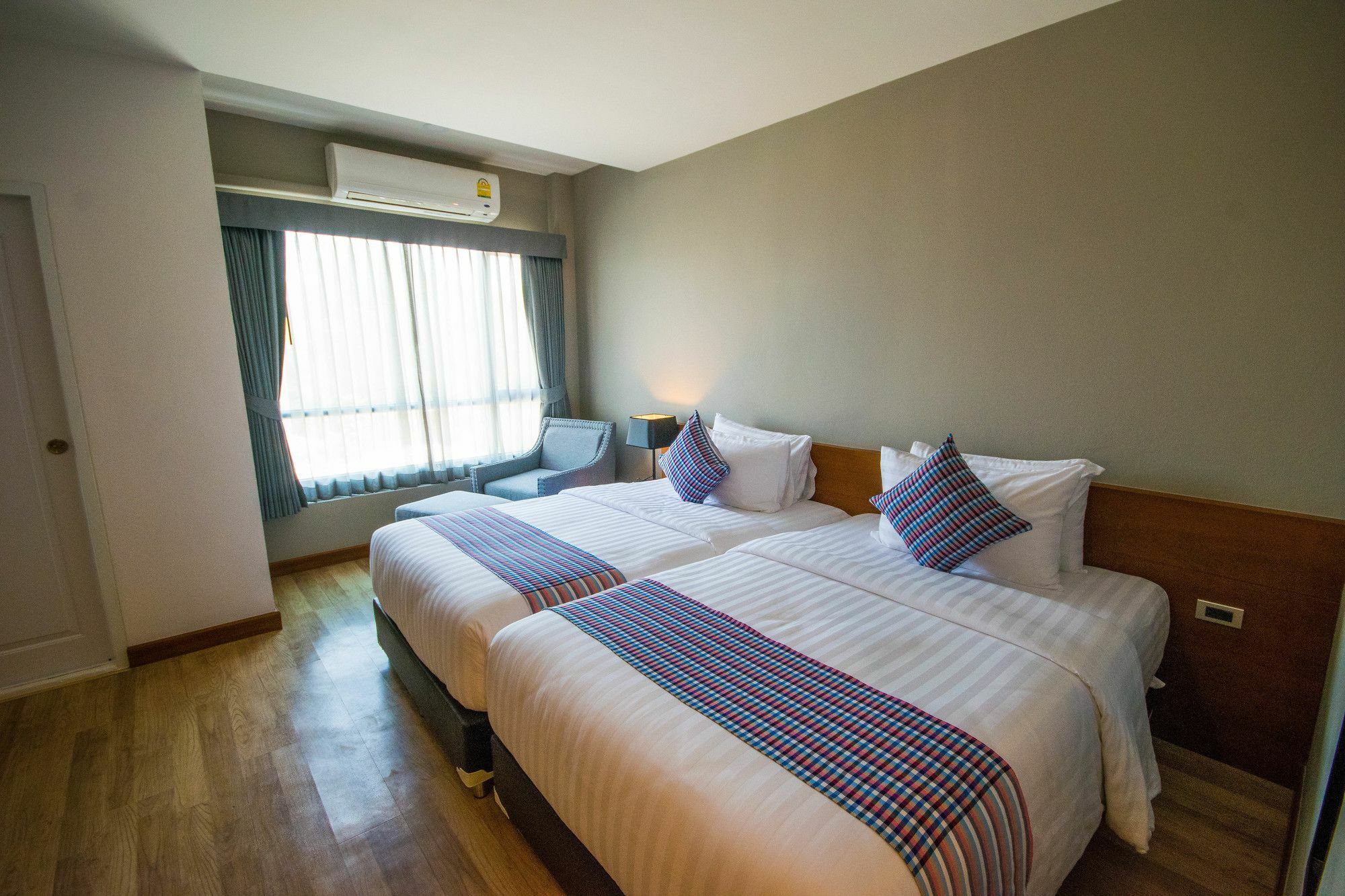 Comet Hotel Surat Thani Eksteriør bilde