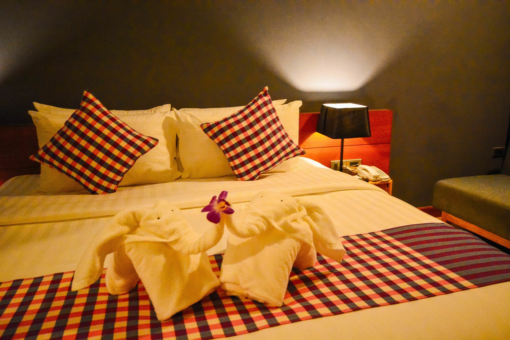 Comet Hotel Surat Thani Eksteriør bilde