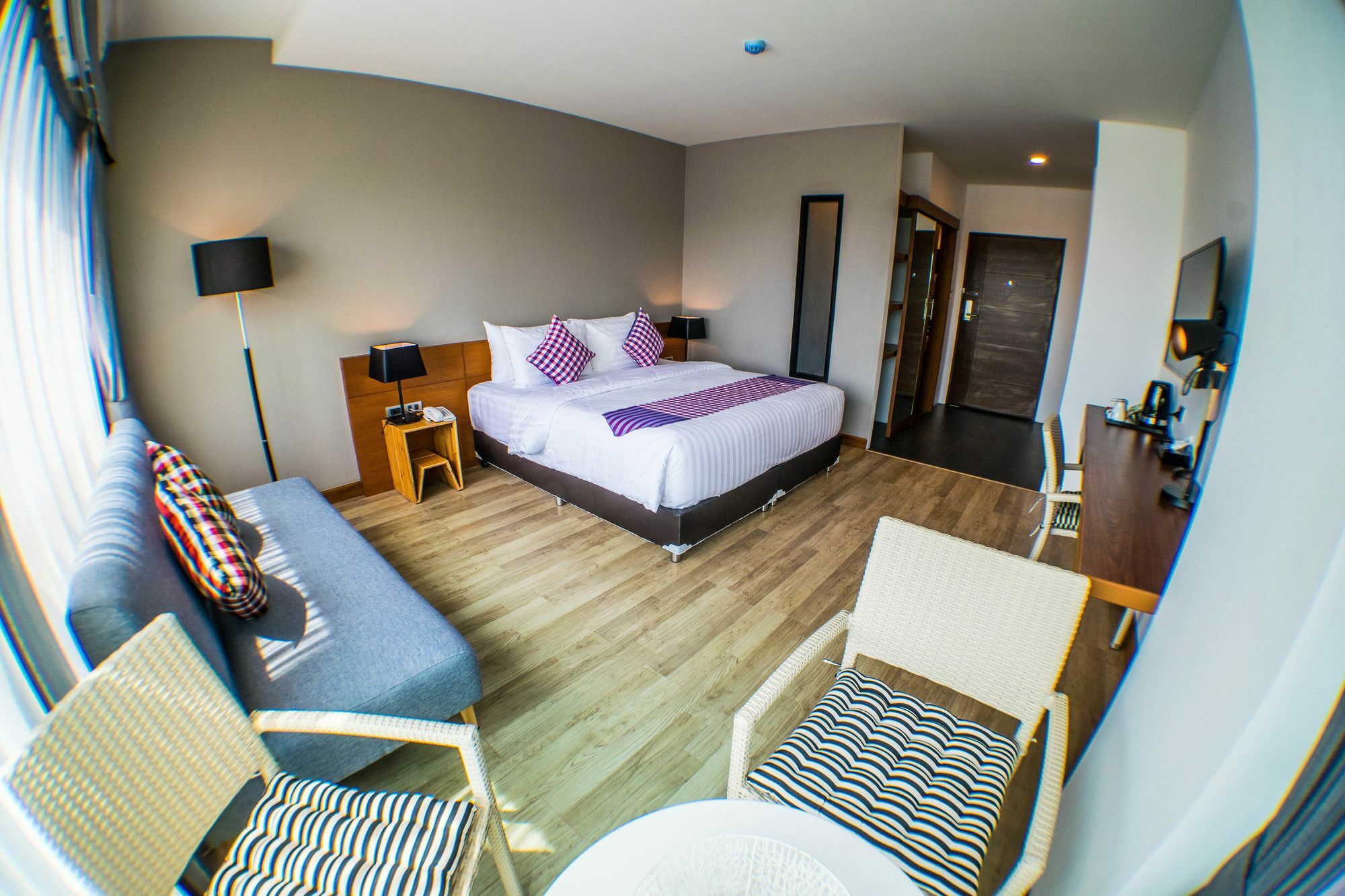 Comet Hotel Surat Thani Eksteriør bilde