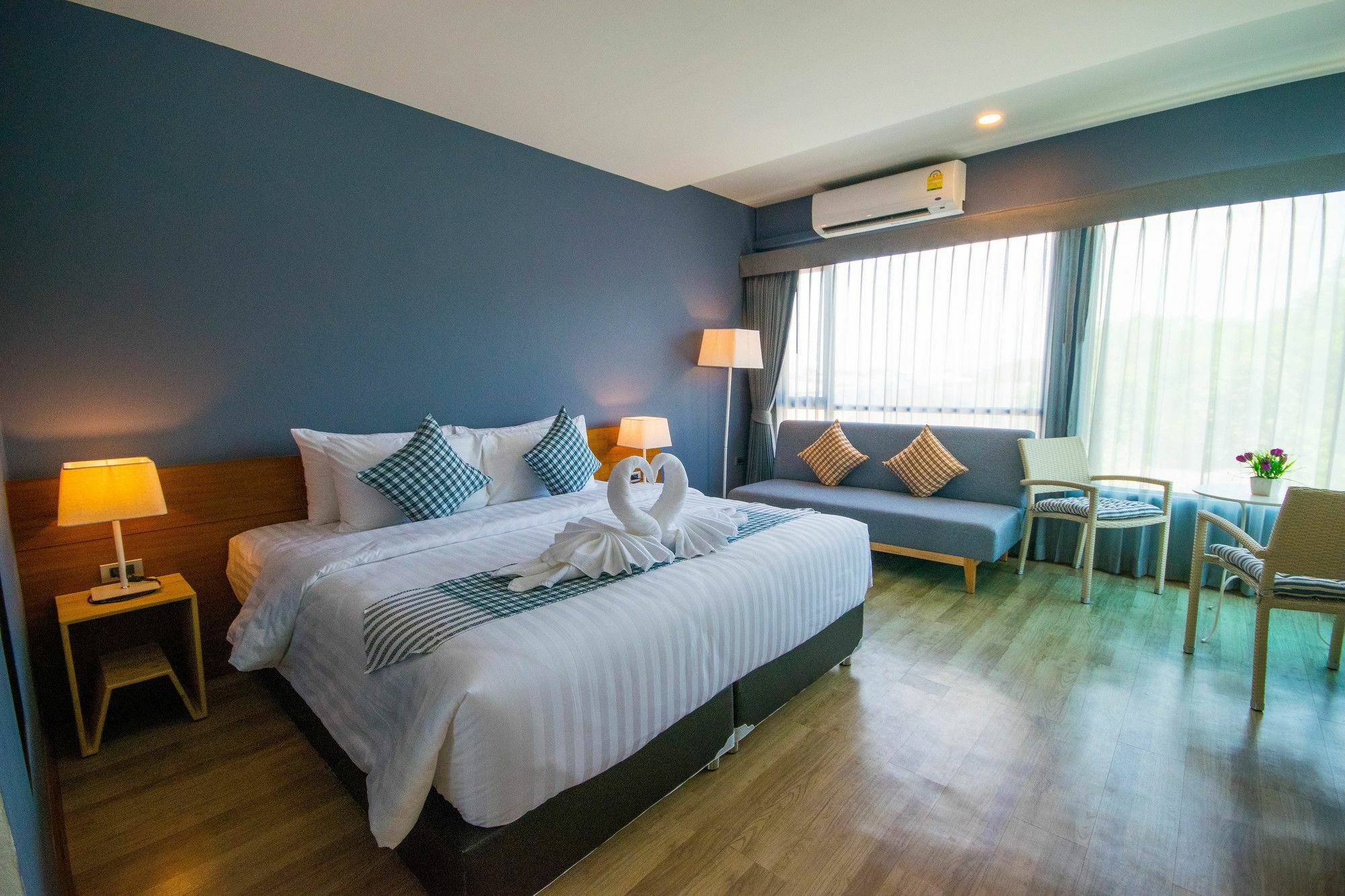 Comet Hotel Surat Thani Eksteriør bilde